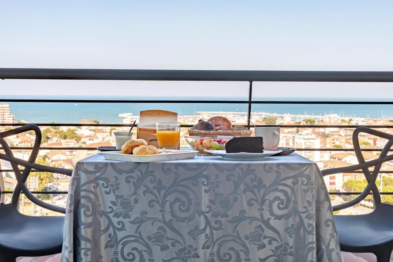 Bellavistarelax Hotell Giulianova Exteriör bild