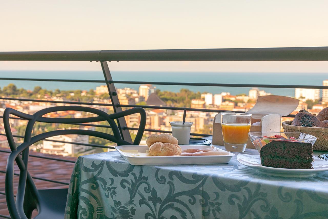 Bellavistarelax Hotell Giulianova Exteriör bild